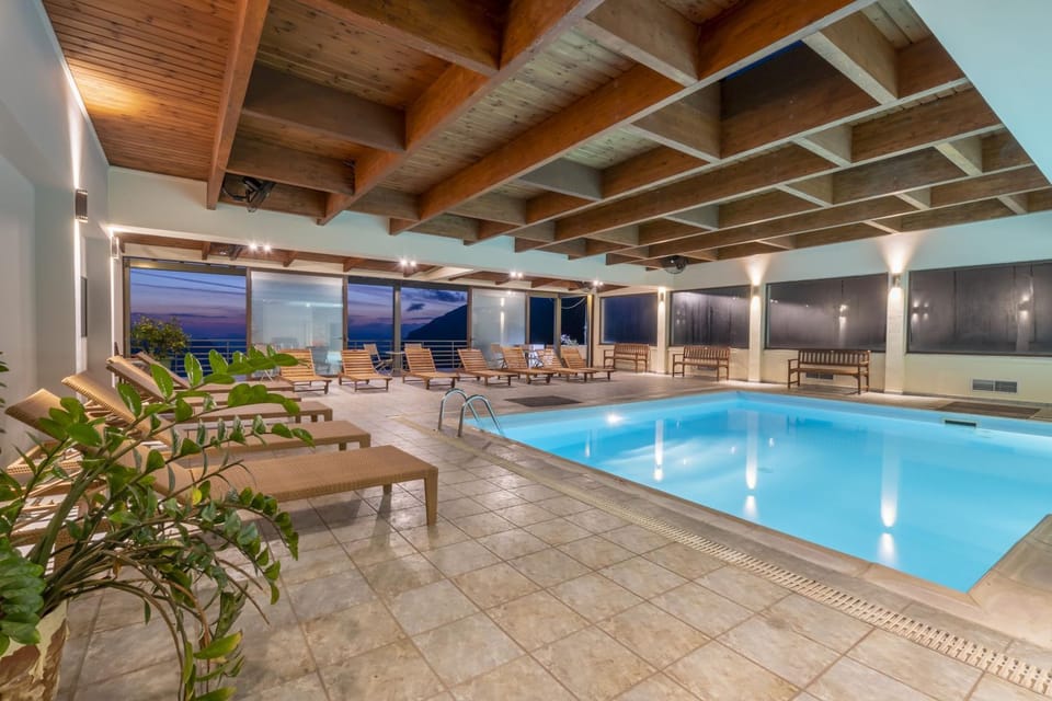 Business facilities, Swimming pool