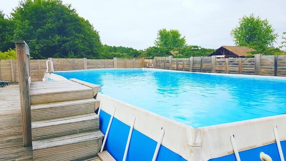 Swimming pool, Swimming pool