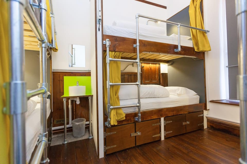 Bed, Bedroom, bunk bed