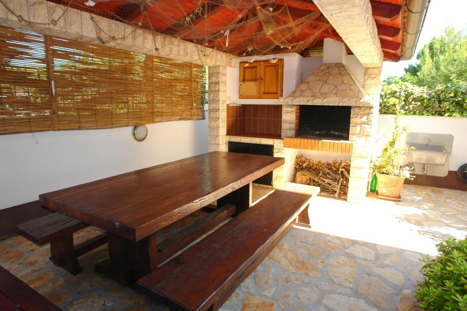 BBQ facilities, Balcony/Terrace, Seating area