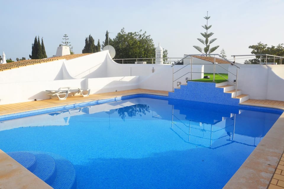 Shower, Summer, Garden, Balcony/Terrace, Pool view, Area and facilities, Swimming pool