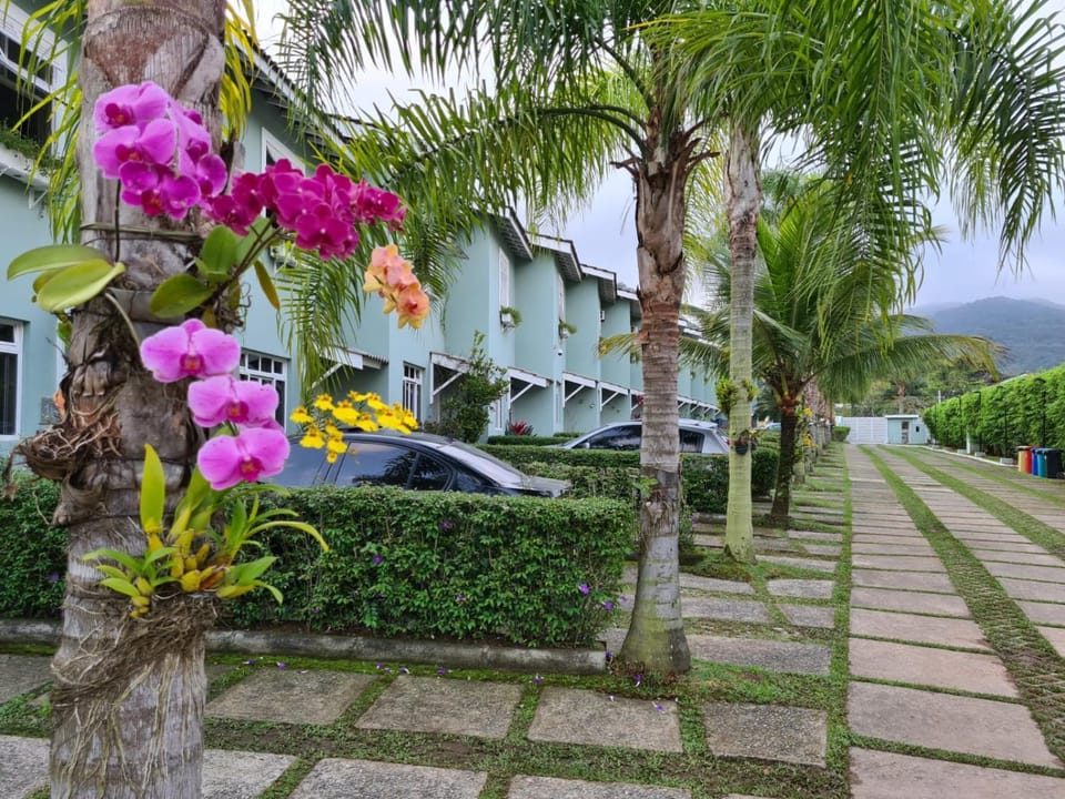 Garden, Parking