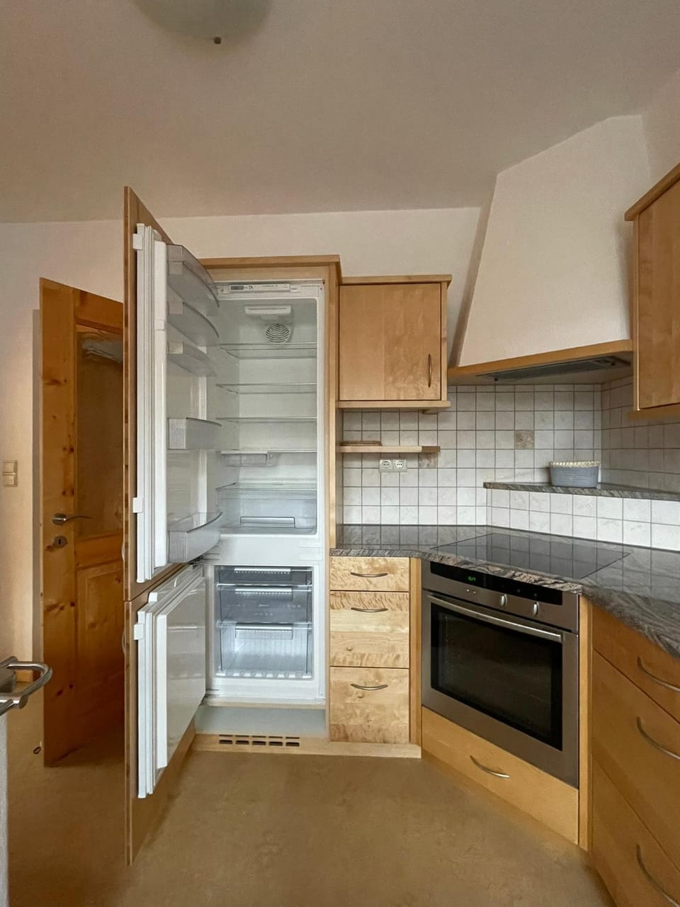 Kitchen or kitchenette, stove, kitchen