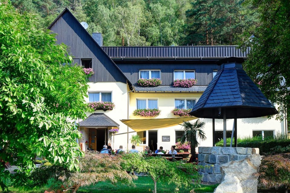Patio, Facade/entrance, Garden, Garden, Balcony/Terrace, Seating area, On site, Garden view, Garden view