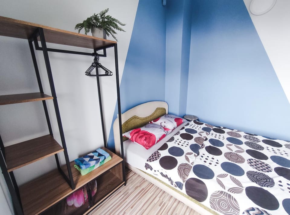 Bed, Photo of the whole room, Bedroom, towels, wardrobe