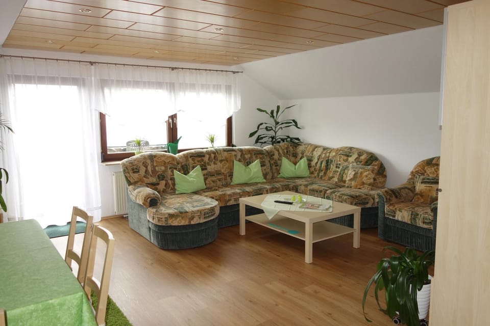 Living room, Photo of the whole room