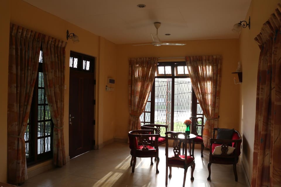 Living room, Fitness centre/facilities, Seating area, Sunset