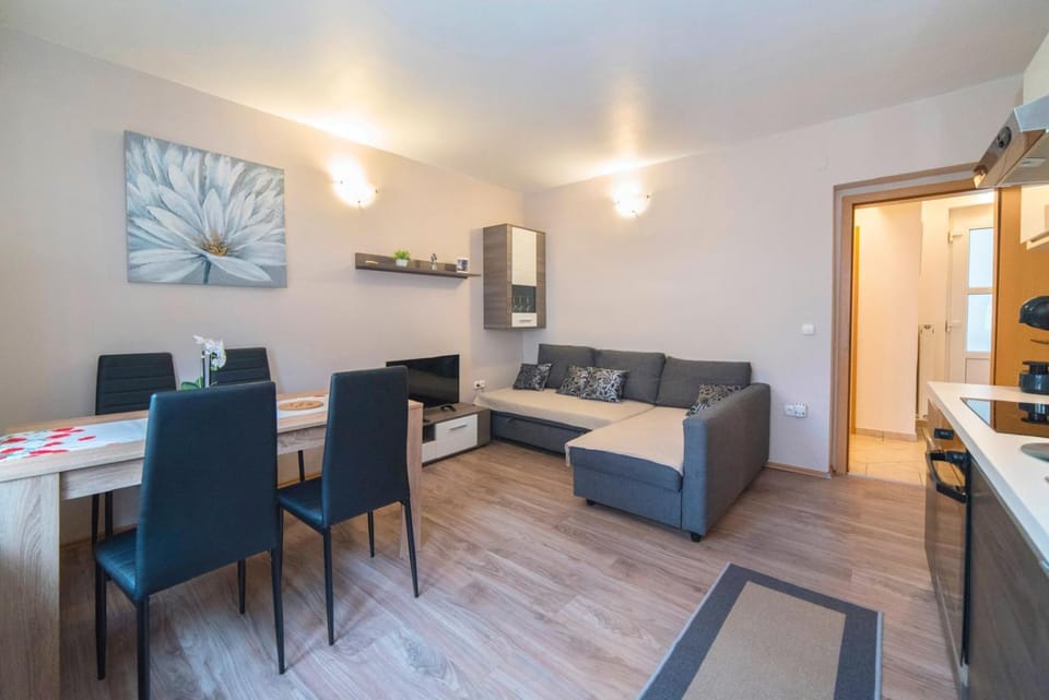 Apartments Grazia 111 - Jarun Lake Apartment in City of Zagreb