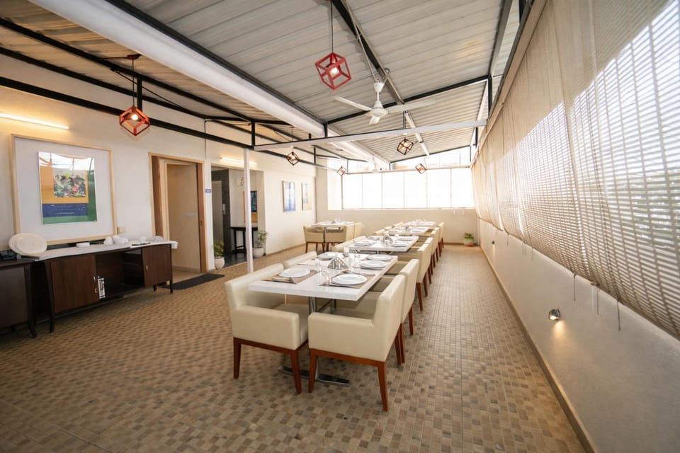 Restaurant/places to eat, Dining area