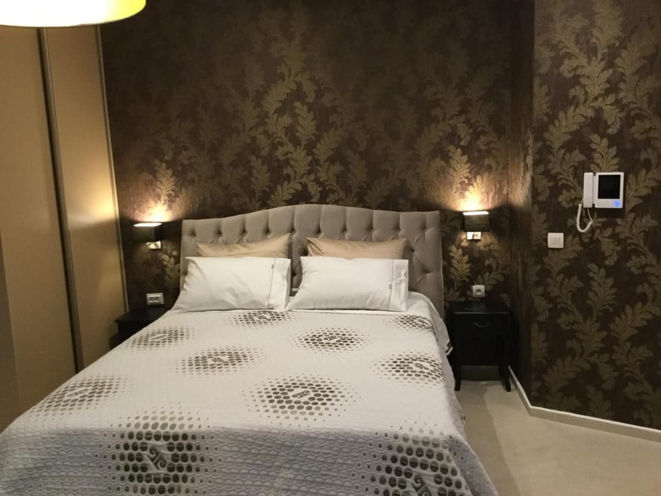 Living room, Photo of the whole room, Bedroom