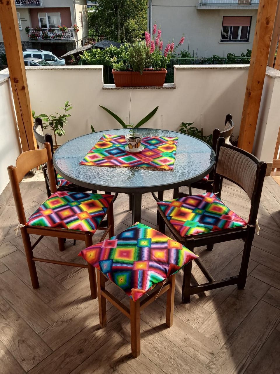 Patio, Balcony/Terrace, Landmark view, Mountain view, Street view