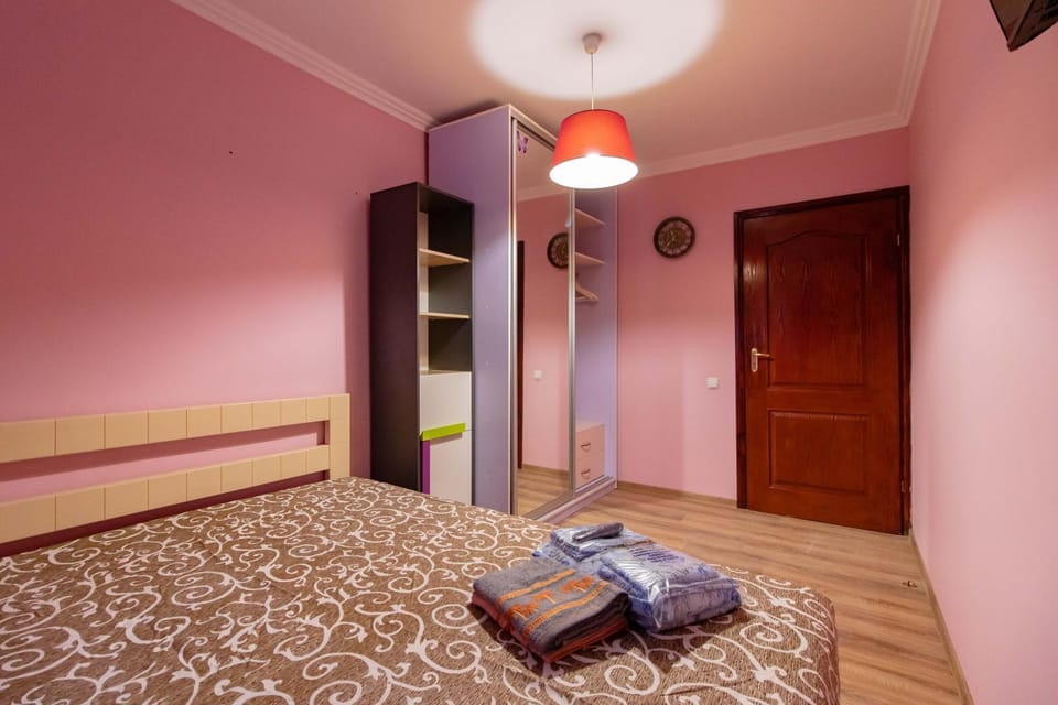 TV and multimedia, Bedroom, towels