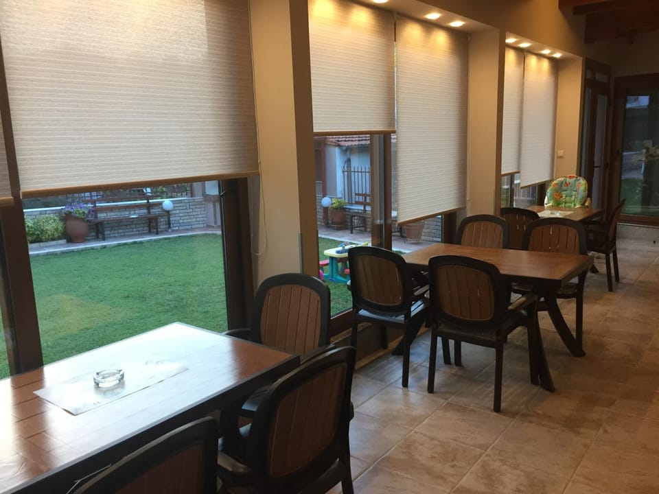 Property building, Patio, Communal lounge/ TV room, Garden, Seating area