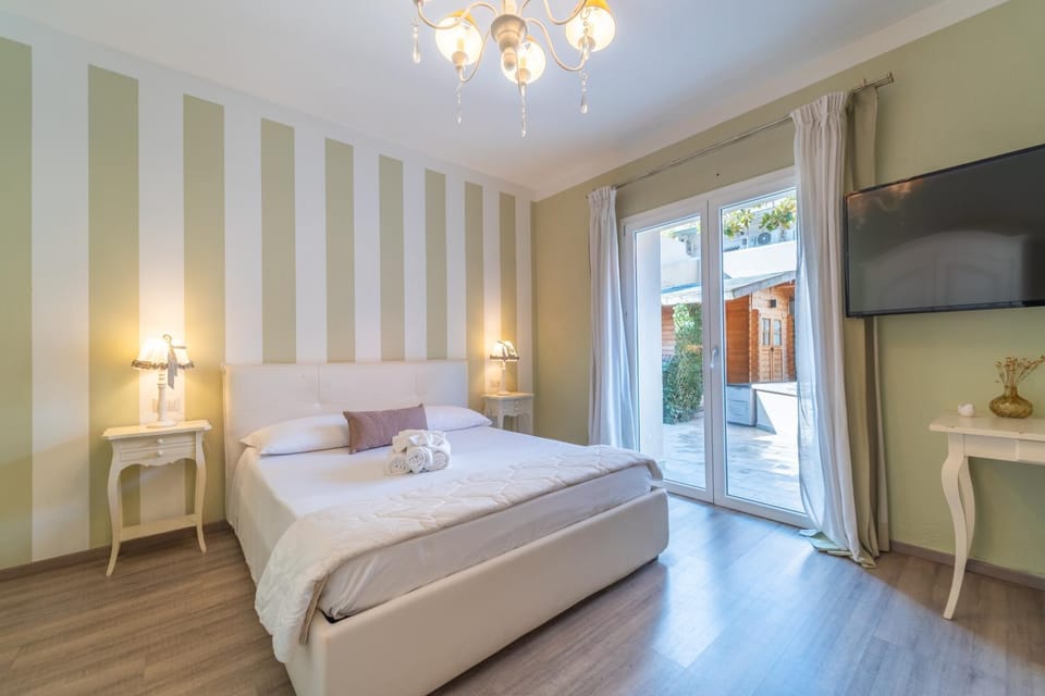Les Suites Magnolia Bed and Breakfast in Olbia