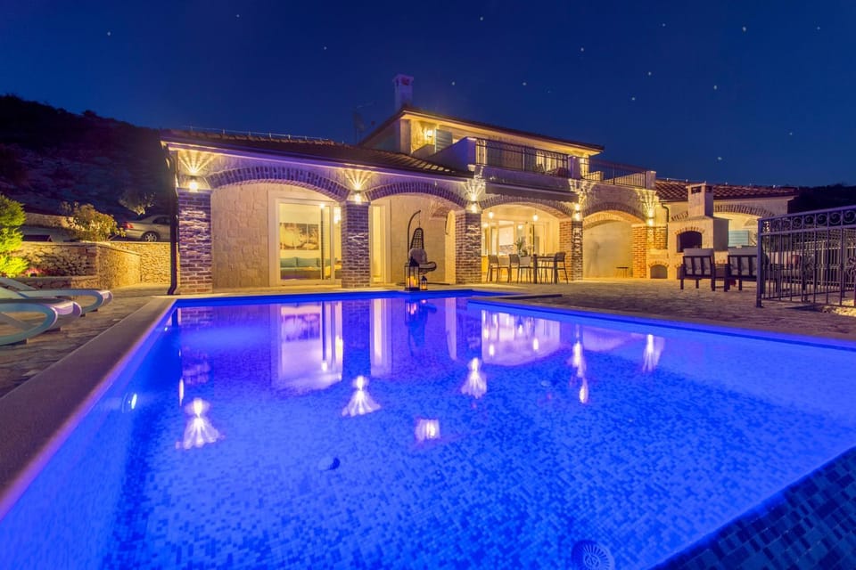 Spring, Night, Swimming pool, Swimming pool