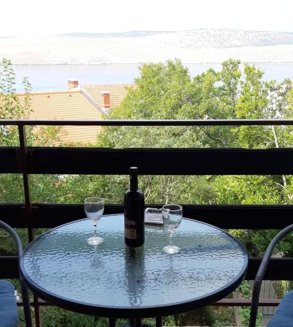 Apartments Vives Apartment in Primorje-Gorski Kotar County
