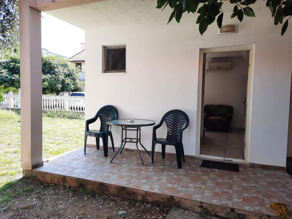 Apartmani na moru Apartment in Montenegro