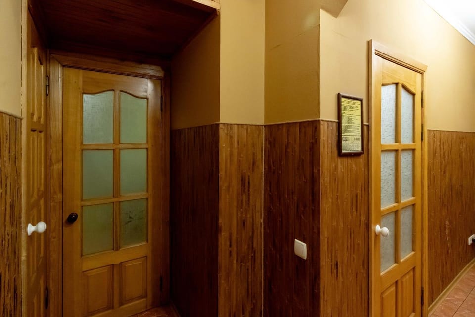 Photo of the whole room, locker