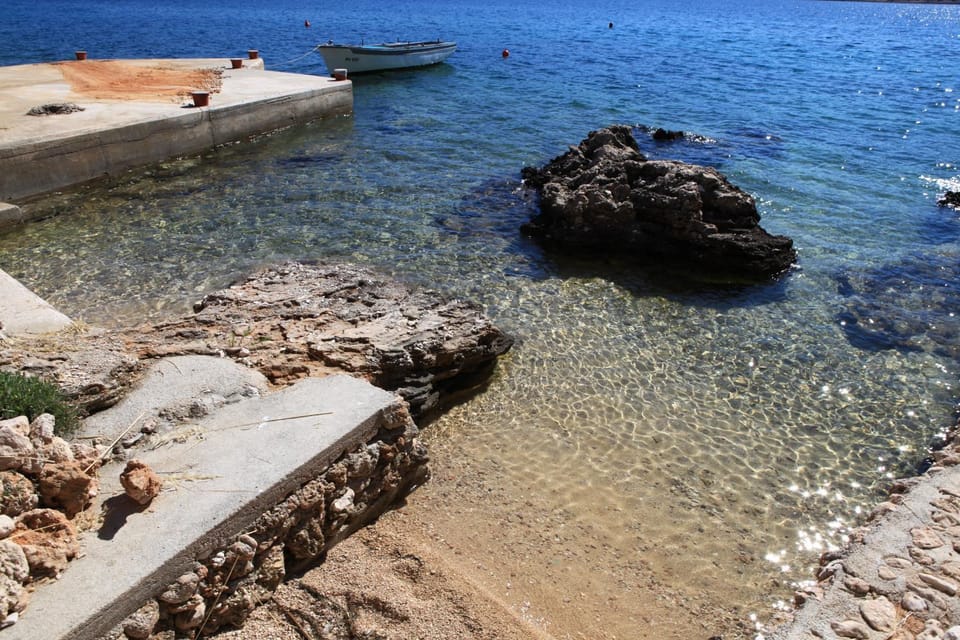 Neighbourhood, Natural landscape, Beach