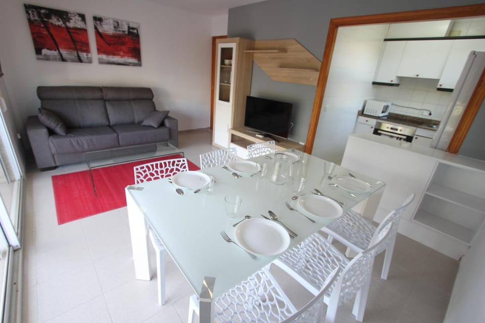 TV and multimedia, Kitchen or kitchenette, Dining area