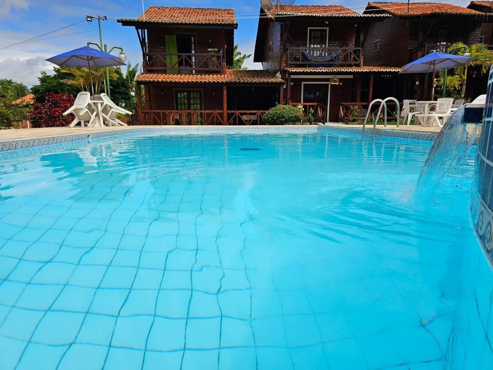 Day, Swimming pool