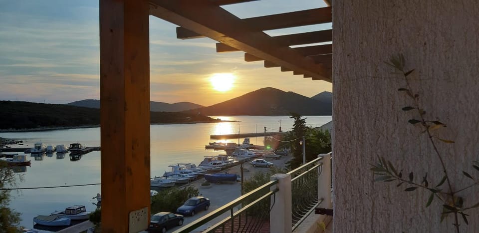 Apartments Pero Apartment in Zadar County