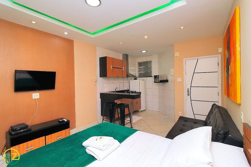 Studio with small balcony in Copacabana Apartment in Rio de Janeiro