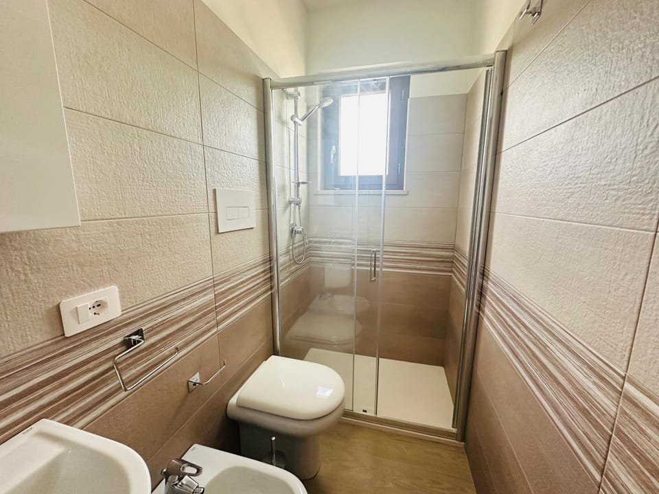 Shower, Toilet, Bathroom, bidet