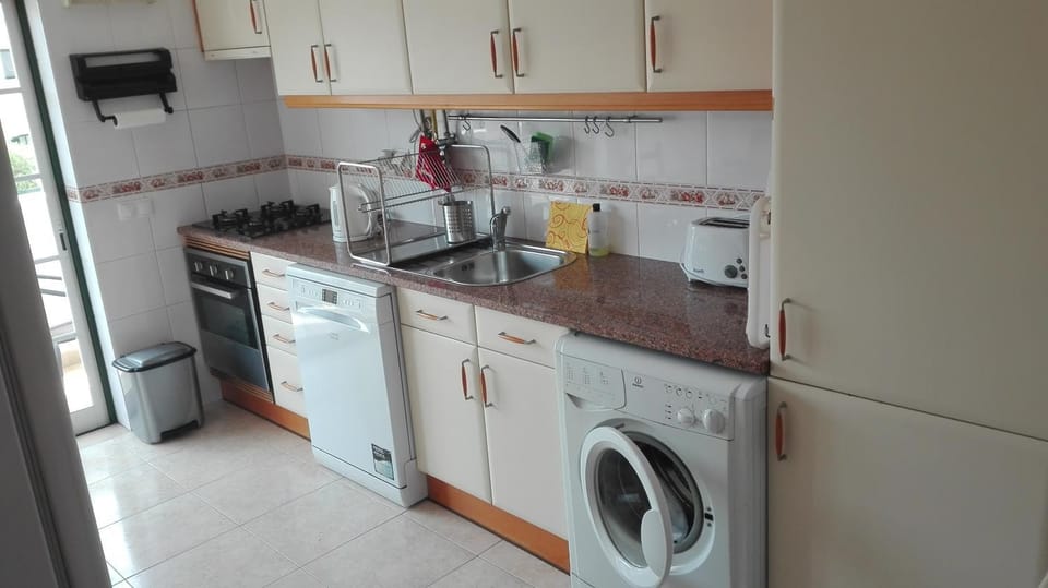Coffee/tea facilities, Kitchen or kitchenette