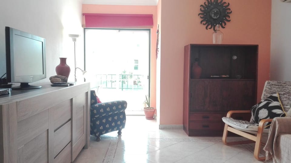 Communal lounge/ TV room, Living room, Seating area