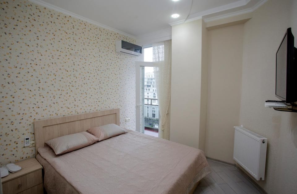 5 Rooms Inn in Batumi