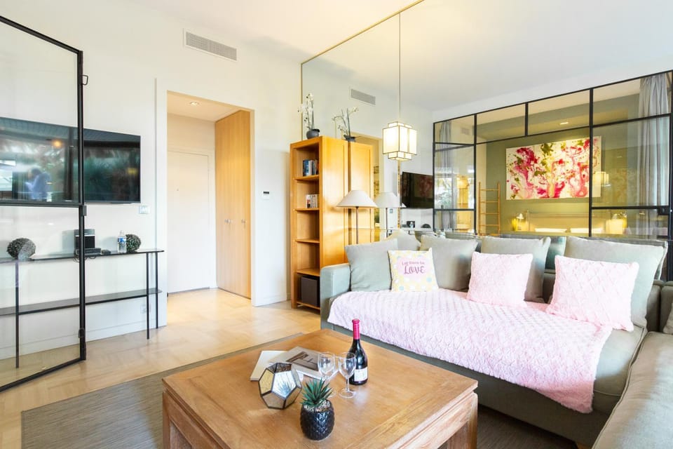 Gray d'Albion YourHostHelper Apartment in Cannes