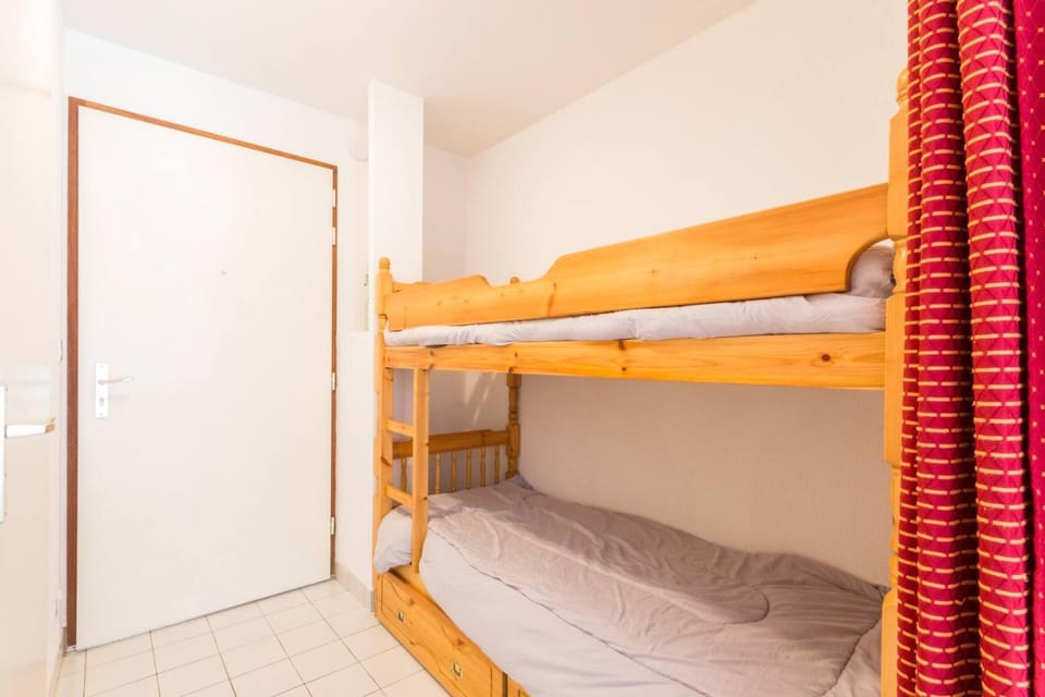bunk bed