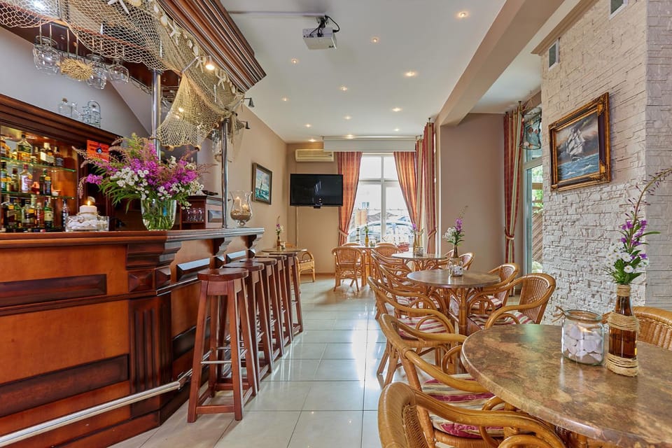 TV and multimedia, Lounge or bar