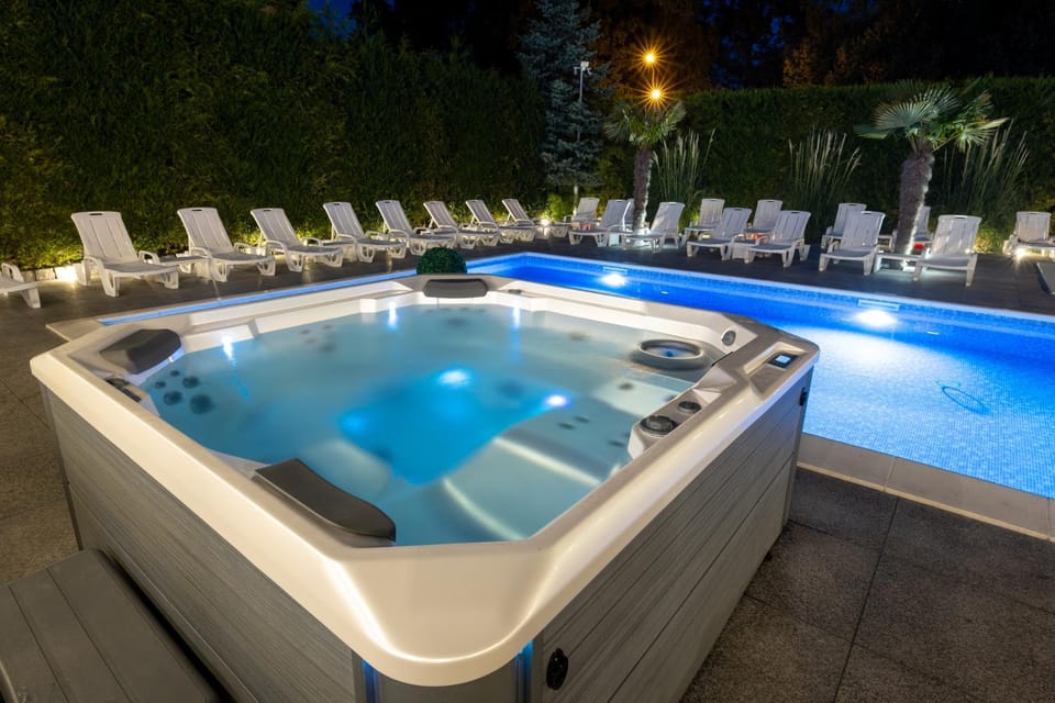 Massage, Spa and wellness centre/facilities, Pool view, Swimming pool