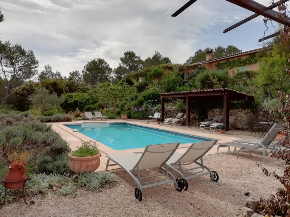 Chambre d'Hôte Les coronilles Bed and Breakfast in French Riviera