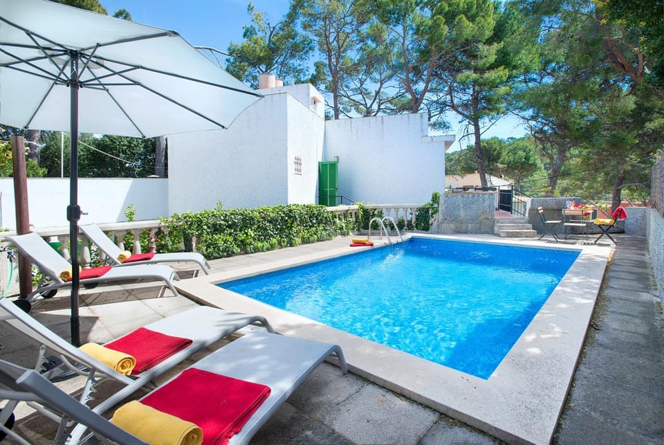 Patio, Pool view, Swimming pool