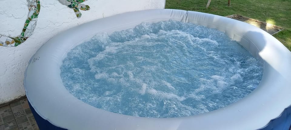 Hot Tub, Hot Tub