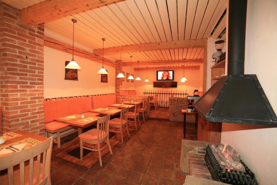 Restaurant/places to eat, Food, Buffet breakfast
