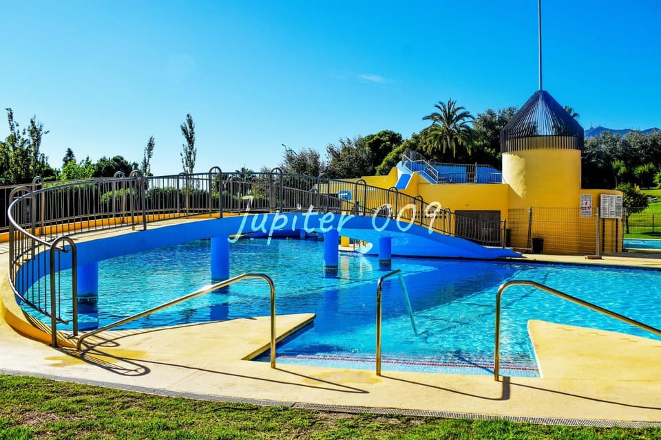 Facade/entrance, Bird's eye view, Swimming pool, Swimming pool
