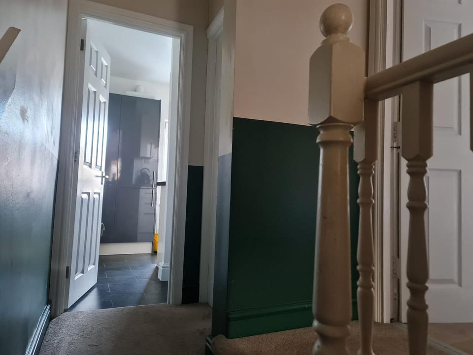 Swindon City Centre Duplex - EnterCloud9SA Apartment in Swindon