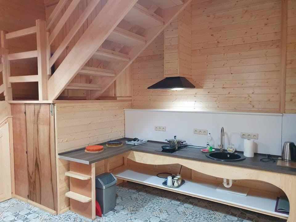 Kitchen or kitchenette
