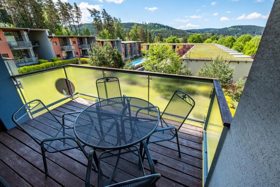 Spring, Day, Natural landscape, Balcony/Terrace, Balcony/Terrace, Mountain view, Pool view, Swimming pool
