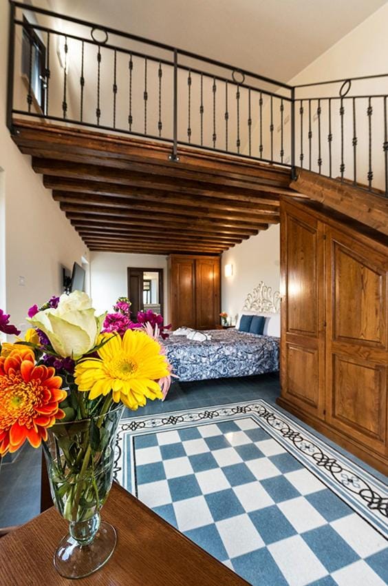 Bed, Kitchen or kitchenette, Bedroom