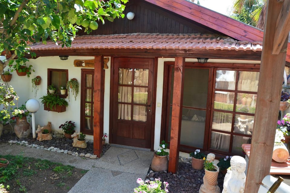 Czarina Cabin הבקתה הקיסרית והדירה הקיסרית czarina apartment Cabin in Haifa District