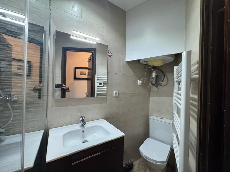 Toilet, Bathroom