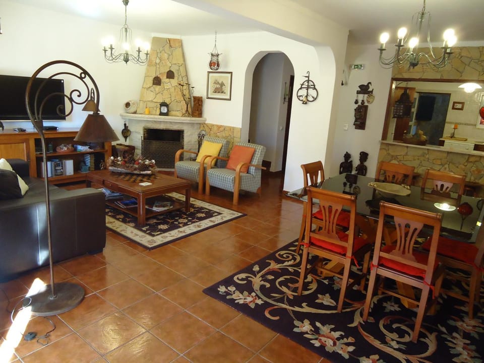 TV and multimedia, Living room, Dining area