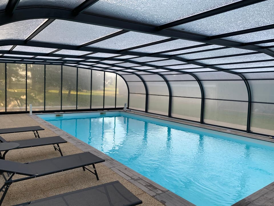 Pool view, Swimming pool, sunbed