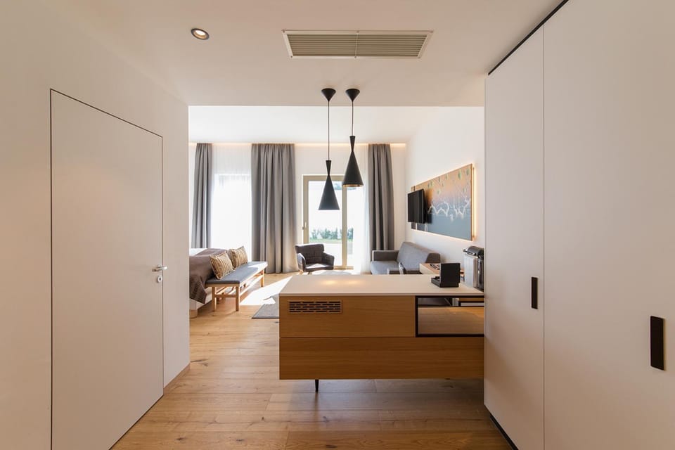 Kitchen or kitchenette, Living room, Seating area