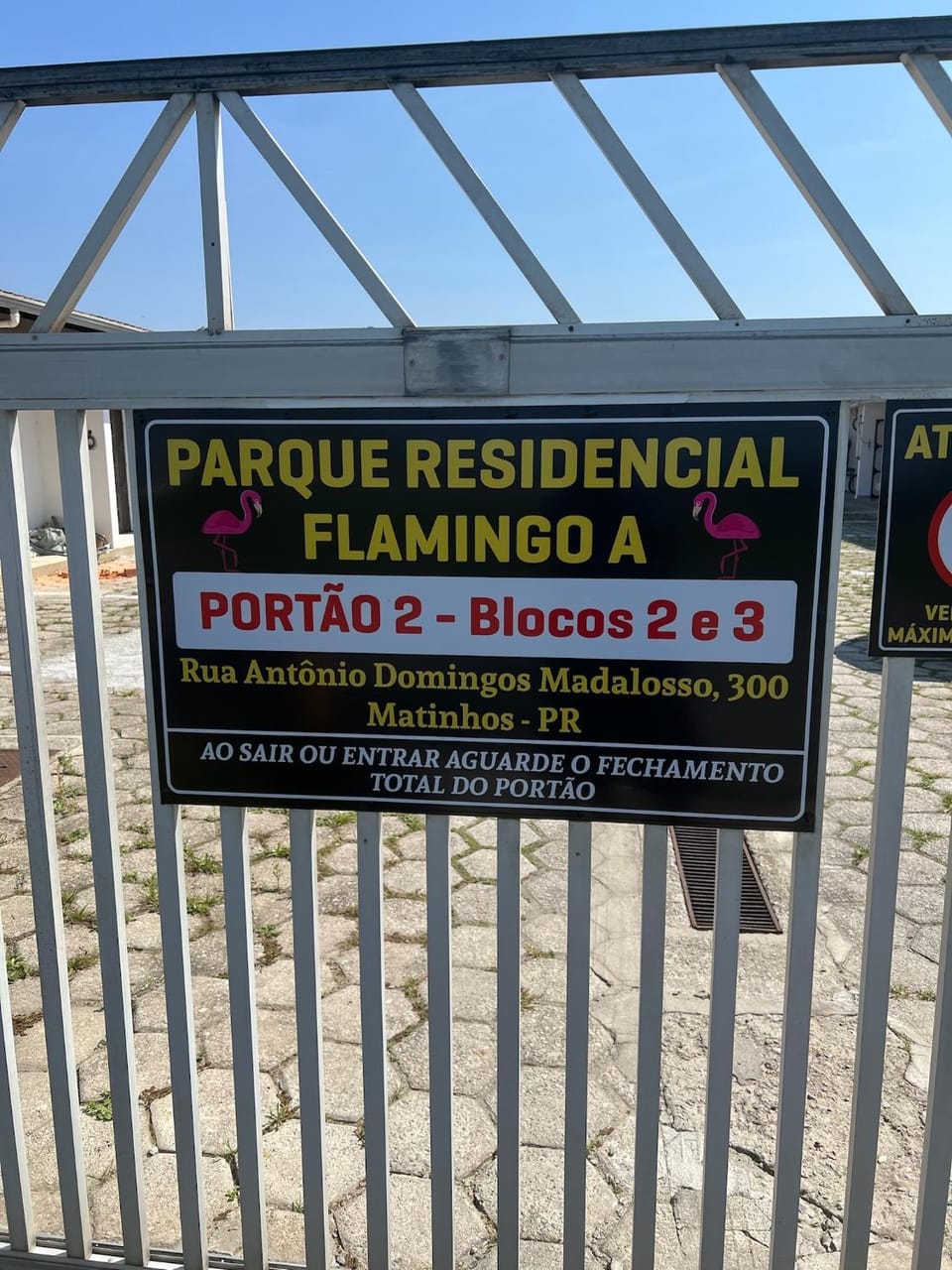Kitinete Em Matinhos Com Piscina House in State of Paraná